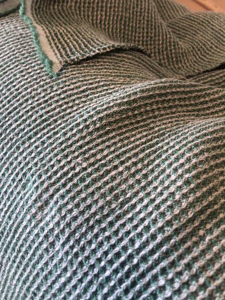 Serviette de bain en lin nid d'abeille VERT CHINE 100x150 cm